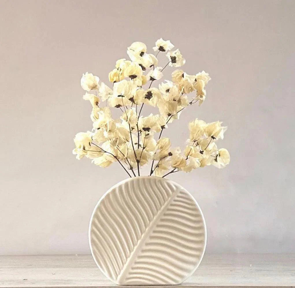 Modern and minimalist - Real Flowers Every Day 