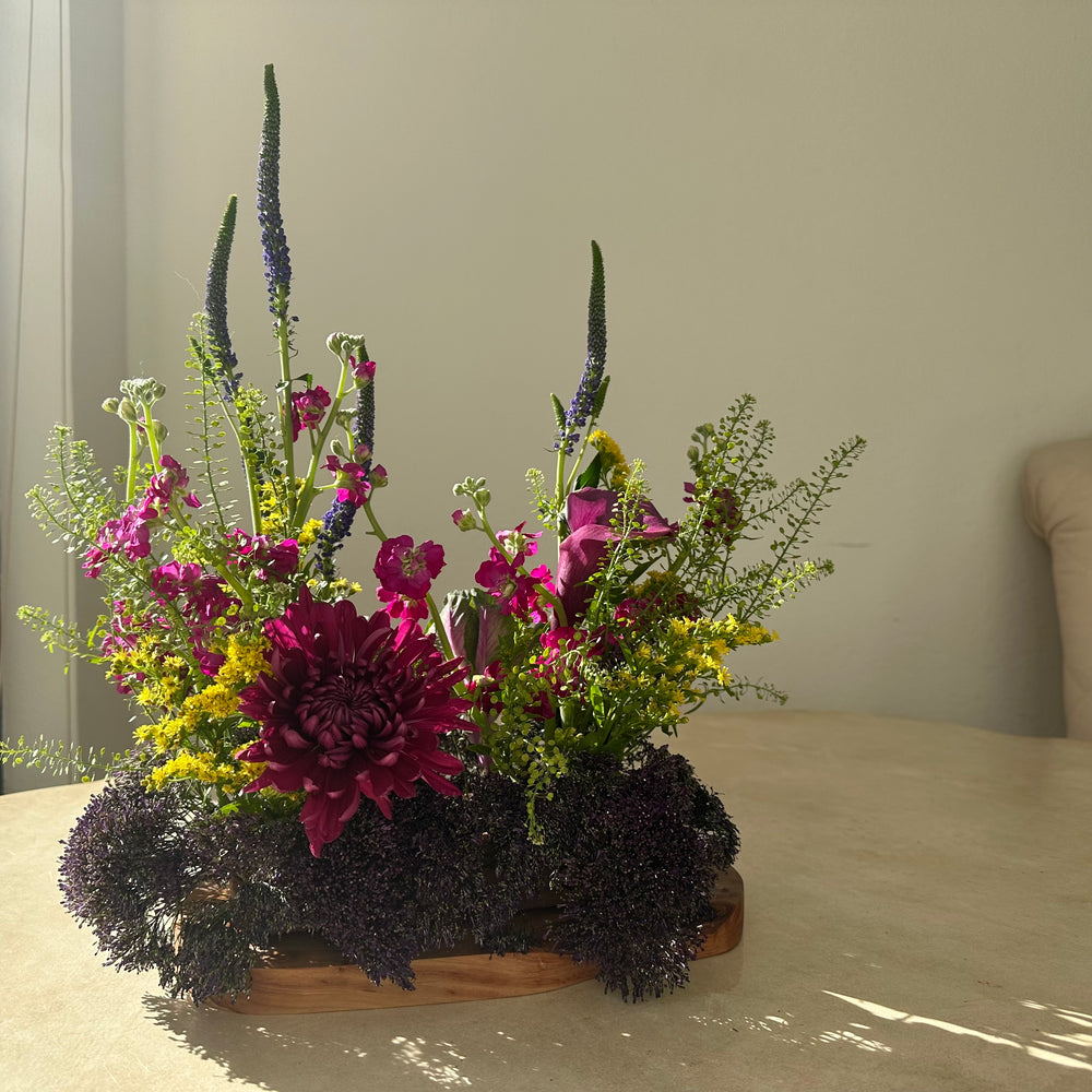 Meadow-style arrangement