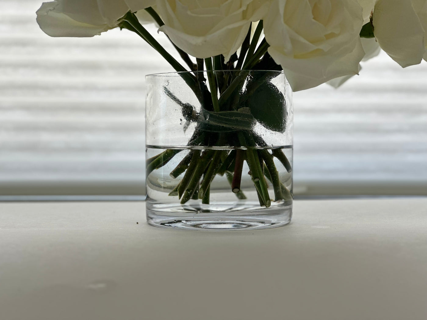 Roses in clear glass - NEW