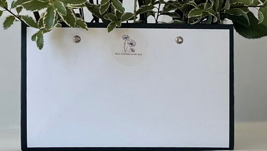 Roses in tote - New!