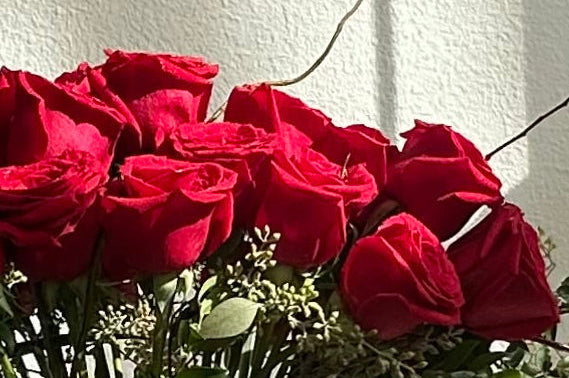 Roses in clear glass - NEW