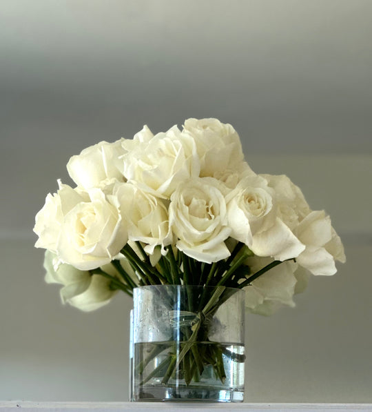 White roses in clear glass - NEW