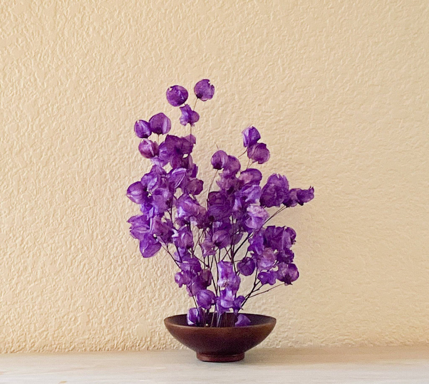 Ikebana-style dried flower arrangement -  Majesty purple - Real Flowers Every Day 